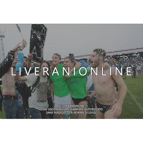 Bassano - Como Finale ritorno play off Lega pro 14 giugno 2015 nella foto Esultanza e festeggiamenti del Como per la promozione in Serie B Â©Garbuio/AGENZIA ALDO LIVERANI Sas
