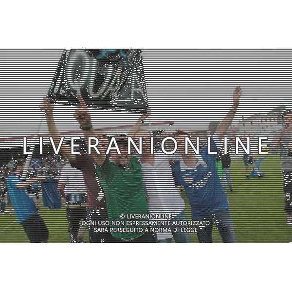 Bassano - Como Finale ritorno play off Lega pro 14 giugno 2015 nella foto Esultanza e festeggiamenti del Como per la promozione in Serie B Â©Garbuio/AGENZIA ALDO LIVERANI Sas