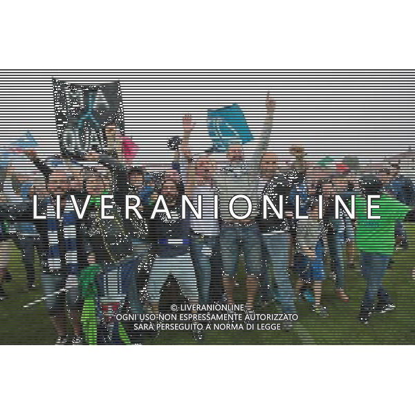 Bassano - Como Finale ritorno play off Lega pro 14 giugno 2015 nella foto Esultanza e festeggiamenti del Como per la promozione in Serie B - il Presidente Pietro Porro Â©Garbuio/AGENZIA ALDO LIVERANI Sas
