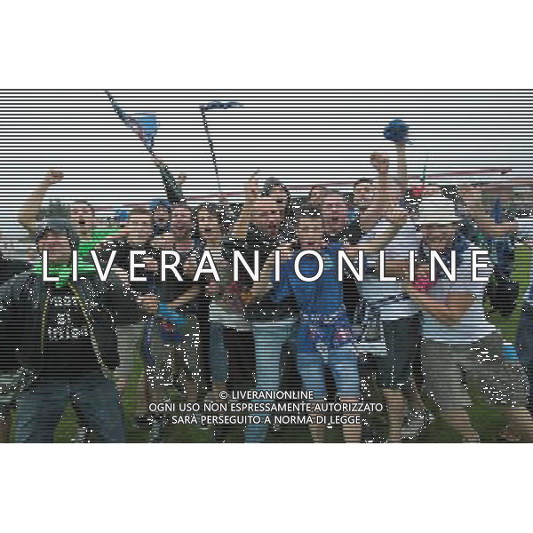 Bassano - Como Finale ritorno play off Lega pro 14 giugno 2015 nella foto Esultanza e festeggiamenti del Como per la promozione in Serie B - i tifosi Â©Garbuio/AGENZIA ALDO LIVERANI Sas