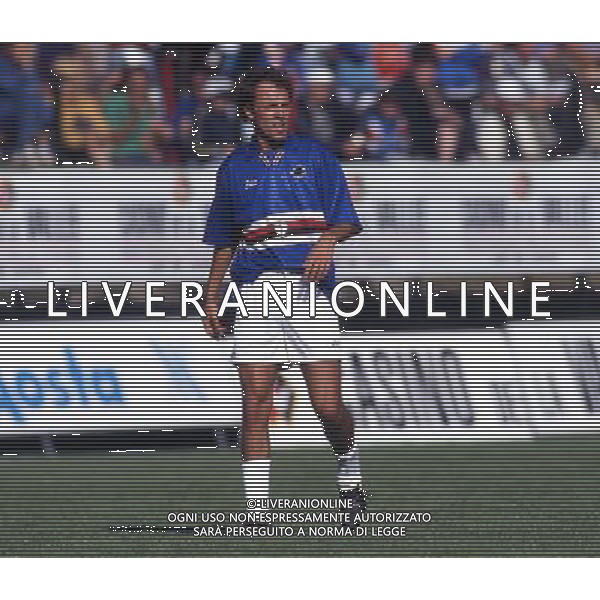 RETROSPETTIVA ZANINI NICOLA CALCIATORE NELLA FOTO ZANINI NICOLA CON LA MAGLIA DELLA SAMPDORIA AG ALDO LIVERANI SAS