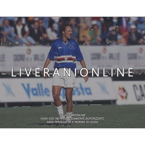 RETROSPETTIVA ZANINI NICOLA CALCIATORE NELLA FOTO ZANINI NICOLA CON LA MAGLIA DELLA SAMPDORIA AG ALDO LIVERANI SAS