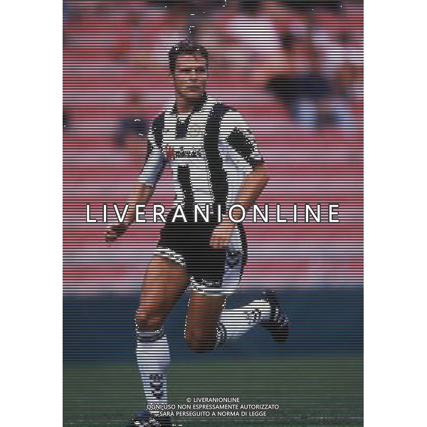 RETROSPETTIVA OLIVER BIERHOFF CALCIATORE NELLA FOTO OLIVER BIERHOFF CON LA MAGLIA DELL\'UDINESE AG ALDO LIVERANI SAS