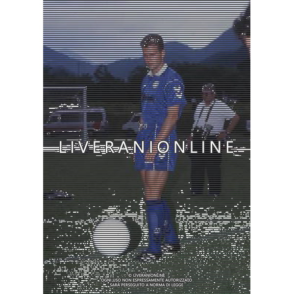 RETROSPETTIVA OLIVER BIERHOFF CALCIATORE NELLA FOTO OLIVER BIERHOFF CON LA MAGLIA DELL\'UDINESE AG ALDO LIVERANI SAS