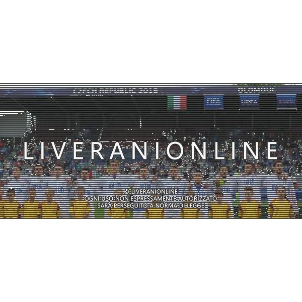 UEFA Under 21 Championship 2015 Group B Olomuc (Repubblica Ceca) - 18.06.2015 Italia-Svezia Nella Foto: la squadra della nazionale italiana in formazione schierata durante l\'inno /Ph.Vitez-Ag. Aldo Liverani