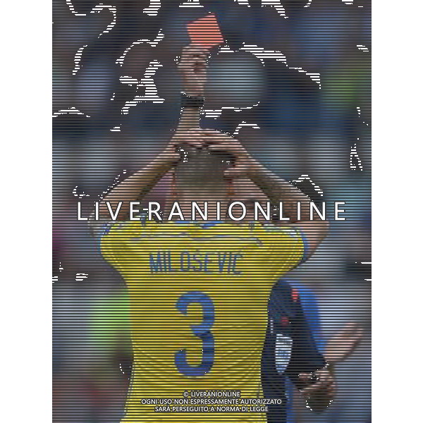UEFA Under 21 Championship 2015 Group B Olomuc (Repubblica Ceca) - 18.06.2015 Italia-Svezia Nella Foto: arbitro estrae il cartellino rosso per l\'espulsione di alexander milosevic dopo il fallo del rigore /Ph.Vitez-Ag. Aldo Liverani
