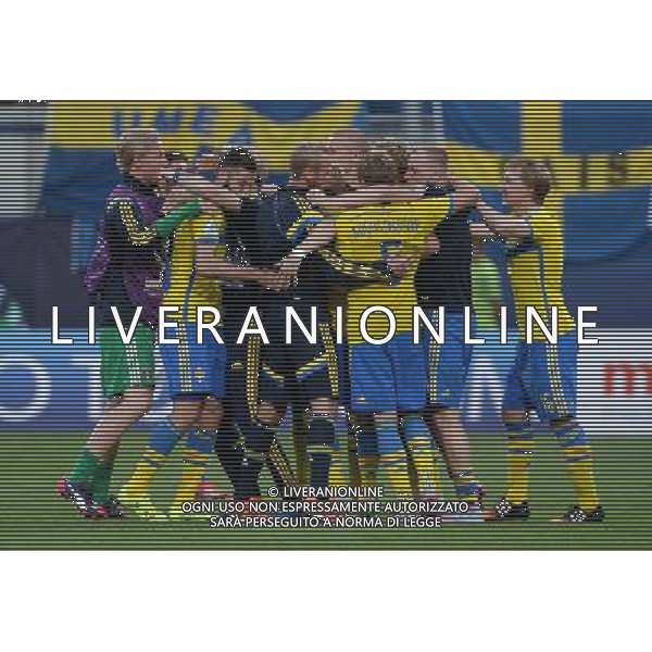 UEFA Under 21 Championship 2015 Group B Olomuc (Repubblica Ceca) - 18.06.2015 Italia-Svezia Nella Foto: esultanza dei giocatori della svezia che festeggiano la vittoria /Ph.Vitez-Ag. Aldo Liverani