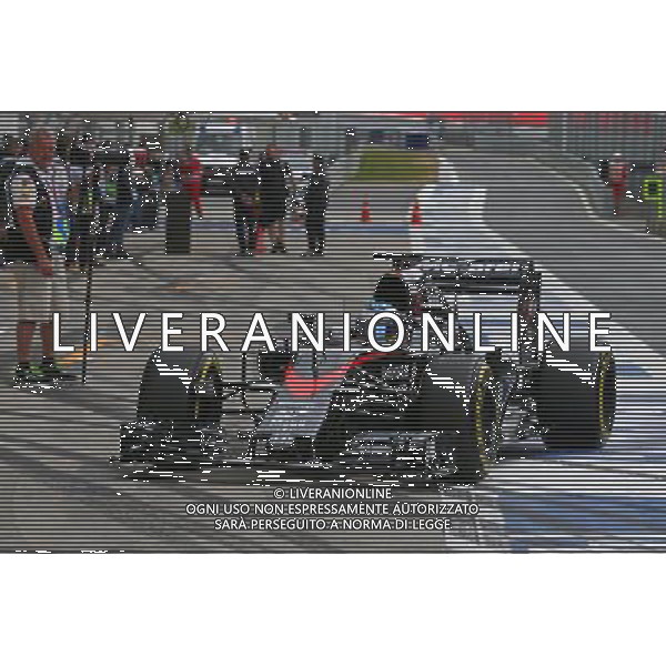Fernando Alonso (ESP) McLaren MP4-30 running a new front wing. 19.06.2015. Formula 1 World Championship, Rd 8, Austrian Grand Prix, Spielberg, Austria, Practice Day. /AGENZIA ALDO LIVERANI Sas - ITALY ONLY - EDITORIAL USE ONLY - Prove Libere