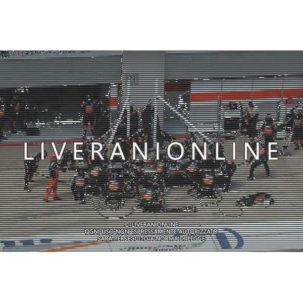 Nico Hulkenberg (GER) Sahara Force India F1 VJM08 makes a pit stop. 21.06.2015. Formula 1 World Championship, Rd 8, Austrian Grand Prix, Spielberg, Austria, Race Day. /AGENZIA ALDO LIVERANI Sas - ITALY ONLY - EDITORIAL USE ONLY - GARA