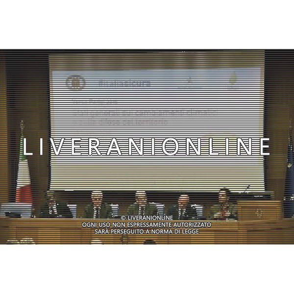 Roma - 22/06/2015 - Montecitorio - Aula Gruppi Parlamentari - Stati generali sui cambiamenti climatici e la difesa del territorio - nella foto: Il tavolo dei relatori da sx Graziano Delrio Gian Luca Galletti Claudio De Vincenti Erasmo D\' Angelis e Mario Tozzi / Ph. Fabrizio Corradetti - Ag. Aldo Liverani Sas