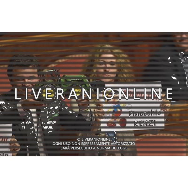Roma - 24/06/2015 - Palazzo Madama - Comunicazioni del Presidente del Consiglio Matteo Renzi in vista del Consiglio europeo - nella foto: Protesta dei senatori della Lega Nord - Gian Marco Centinaio / Ph. Fabrizio Corradetti - Ag. Aldo Liverani Sas