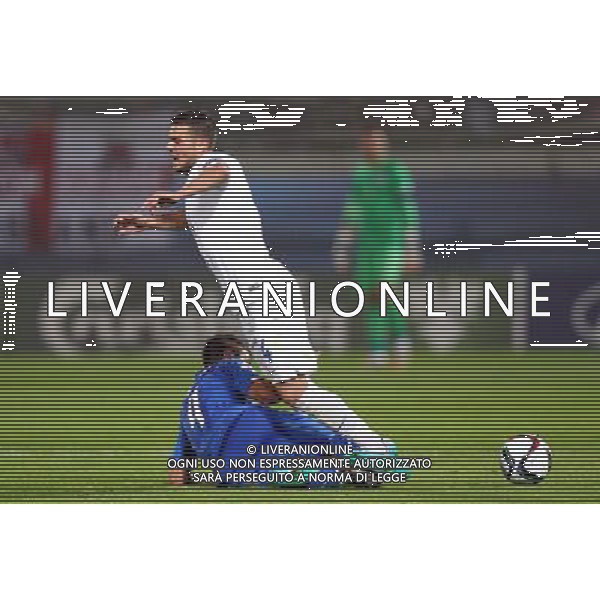 OLOMUNIEC, CZECHY STADION ANDER 24.06.2015 REPREZENTACJA NARODOWA TEAM KADRA U21 PILKA NOZNA MISTRZOSTWA EUROPY UEFA U-21 CZECHY 2015 GRUPA B ANGLIA U21 - WLOCHY U21 NZ LORENZO CRISETIG ( ITA ) JAKE FORSTER - CASKEY ( ENG ) FOT MICHAL NOWAK / NEWSPIX.PL OLOMOUC, CZECH REPUBLIC ANDER STADIUM 24.06.2015 FOOTBALL NATIONAL TEAMS U-21 UEFA UNDER 21 CHAMPIONSHIP CZECH REPUBLIC 2015 GROUP B ENGLAND U21 - ITALY U21 LORENZO CRISETIG ( ITA ) JAKE FORSTER - CASKEY ( ENG ) MICHAL NOWAK / NEWSPIX.PL --- Newspix.pl /AGENZIA ALDO LIVERANI Sas - ITALY ONLY - EDITORIAL USE ONLY - Inghilterra - Italia UEFA Under 21 Championship 2015 Group B Olomouc (Repubblica Ceca) - 24.06.2015 *** Local Caption *** www.newspix.pl mail us: info@newspix.pl call us: 0048 022 23 22 222 --- Polish Picture Agency by Ringier Axel Springer Poland