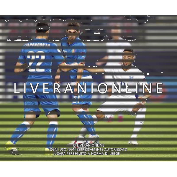 OLOMUNIEC, CZECHY STADION ANDER 24.06.2015 REPREZENTACJA NARODOWA TEAM KADRA U21 PILKA NOZNA MISTRZOSTWA EUROPY UEFA U-21 CZECHY 2015 GRUPA B ANGLIA U21 - WLOCHY U21 NZ DAVIDE ZAPPACOSTA ( ITA ) DANILO CATALDI ( ITA ) NATHAN REDMOND ( ENG ) FOT MICHAL NOWAK / NEWSPIX.PL OLOMOUC, CZECH REPUBLIC ANDER STADIUM 24.06.2015 FOOTBALL NATIONAL TEAMS U-21 UEFA UNDER 21 CHAMPIONSHIP CZECH REPUBLIC 2015 GROUP B ENGLAND U21 - ITALY U21 DAVIDE ZAPPACOSTA ( ITA ) DANILO CATALDI ( ITA ) NATHAN REDMOND ( ENG ) MICHAL NOWAK / NEWSPIX.PL --- Newspix.pl /AGENZIA ALDO LIVERANI Sas - ITALY ONLY - EDITORIAL USE ONLY - Inghilterra - Italia UEFA Under 21 Championship 2015 Group B Olomouc (Repubblica Ceca) - 24.06.2015 *** Local Caption *** www.newspix.pl mail us: info@newspix.pl call us: 0048 022 23 22 222 --- Polish Picture Agency by Ringier Axel Springer Poland
