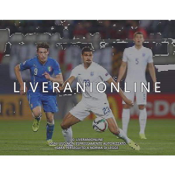 OLOMUNIEC, CZECHY STADION ANDER 24.06.2015 REPREZENTACJA NARODOWA TEAM KADRA U21 PILKA NOZNA MISTRZOSTWA EUROPY UEFA U-21 CZECHY 2015 GRUPA B ANGLIA U21 - WLOCHY U21 NZ ANDREA BELOTTI ( ITA ) RUBEN LOFTUS - CHEEK ( ENG ) FOT MICHAL NOWAK / NEWSPIX.PL OLOMOUC, CZECH REPUBLIC ANDER STADIUM 24.06.2015 FOOTBALL NATIONAL TEAMS U-21 UEFA UNDER 21 CHAMPIONSHIP CZECH REPUBLIC 2015 GROUP B ENGLAND U21 - ITALY U21 ANDREA BELOTTI ( ITA ) RUBEN LOFTUS - CHEEK ( ENG ) MICHAL NOWAK / NEWSPIX.PL --- Newspix.pl /AGENZIA ALDO LIVERANI Sas - ITALY ONLY - EDITORIAL USE ONLY - Inghilterra - Italia UEFA Under 21 Championship 2015 Group B Olomouc (Repubblica Ceca) - 24.06.2015 *** Local Caption *** www.newspix.pl mail us: info@newspix.pl call us: 0048 022 23 22 222 --- Polish Picture Agency by Ringier Axel Springer Poland