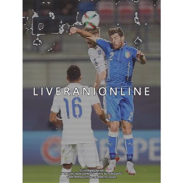 OLOMUNIEC, CZECHY STADION ANDER 24.06.2015 REPREZENTACJA NARODOWA TEAM KADRA U21 PILKA NOZNA MISTRZOSTWA EUROPY UEFA U-21 CZECHY 2015 GRUPA B ANGLIA U21 - WLOCHY U21 NZ LUKE GARBUTT ( ENG ) STEFANO SABELLI ( ITA ) FOT MICHAL NOWAK / NEWSPIX.PL OLOMOUC, CZECH REPUBLIC ANDER STADIUM 24.06.2015 FOOTBALL NATIONAL TEAMS U-21 UEFA UNDER 21 CHAMPIONSHIP CZECH REPUBLIC 2015 GROUP B ENGLAND U21 - ITALY U21 LUKE GARBUTT ( ENG ) STEFANO SABELLI ( ITA ) MICHAL NOWAK / NEWSPIX.PL --- Newspix.pl /AGENZIA ALDO LIVERANI Sas - ITALY ONLY - EDITORIAL USE ONLY - Inghilterra - Italia UEFA Under 21 Championship 2015 Group B Olomouc (Repubblica Ceca) - 24.06.2015 *** Local Caption *** www.newspix.pl mail us: info@newspix.pl call us: 0048 022 23 22 222 --- Polish Picture Agency by Ringier Axel Springer Poland