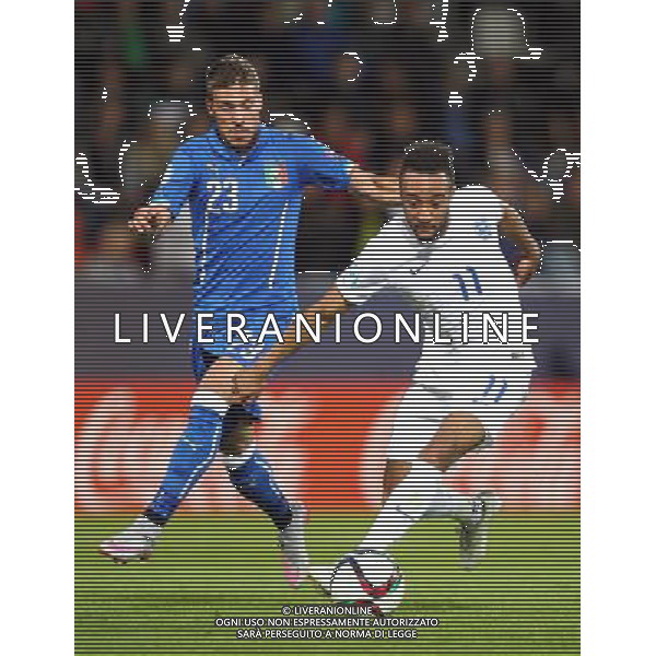 OLOMUNIEC, CZECHY STADION ANDER 24.06.2015 REPREZENTACJA NARODOWA TEAM KADRA U21 PILKA NOZNA MISTRZOSTWA EUROPY UEFA U-21 CZECHY 2015 GRUPA B ANGLIA U21 - WLOCHY U21 NZ SIMONE VERDI ( ITA ) NATHAN REDMOND ( ENG ) FOT MICHAL NOWAK / NEWSPIX.PL OLOMOUC, CZECH REPUBLIC ANDER STADIUM 24.06.2015 FOOTBALL NATIONAL TEAMS U-21 UEFA UNDER 21 CHAMPIONSHIP CZECH REPUBLIC 2015 GROUP B ENGLAND U21 - ITALY U21 SIMONE VERDI ( ITA ) NATHAN REDMOND ( ENG ) MICHAL NOWAK / NEWSPIX.PL --- Newspix.pl /AGENZIA ALDO LIVERANI Sas - ITALY ONLY - EDITORIAL USE ONLY - Inghilterra - Italia UEFA Under 21 Championship 2015 Group B Olomouc (Repubblica Ceca) - 24.06.2015 *** Local Caption *** www.newspix.pl mail us: info@newspix.pl call us: 0048 022 23 22 222 --- Polish Picture Agency by Ringier Axel Springer Poland
