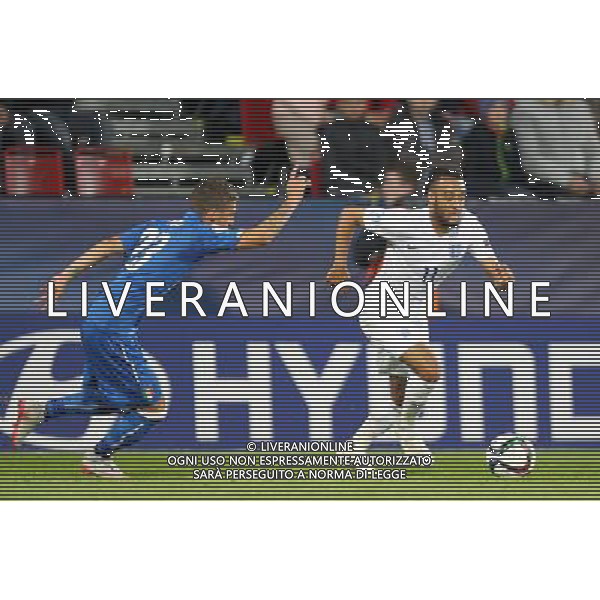 OLOMUNIEC, CZECHY STADION ANDER 24.06.2015 REPREZENTACJA NARODOWA TEAM KADRA U21 PILKA NOZNA MISTRZOSTWA EUROPY UEFA U-21 CZECHY 2015 GRUPA B ANGLIA U21 - WLOCHY U21 NZ SIMONE VERDI ( ITA ) NATHAN REDMOND ( ENG ) FOT MICHAL NOWAK / NEWSPIX.PL OLOMOUC, CZECH REPUBLIC ANDER STADIUM 24.06.2015 FOOTBALL NATIONAL TEAMS U-21 UEFA UNDER 21 CHAMPIONSHIP CZECH REPUBLIC 2015 GROUP B ENGLAND U21 - ITALY U21 SIMONE VERDI ( ITA ) NATHAN REDMOND ( ENG ) MICHAL NOWAK / NEWSPIX.PL --- Newspix.pl /AGENZIA ALDO LIVERANI Sas - ITALY ONLY - EDITORIAL USE ONLY - Inghilterra - Italia UEFA Under 21 Championship 2015 Group B Olomouc (Repubblica Ceca) - 24.06.2015 *** Local Caption *** www.newspix.pl mail us: info@newspix.pl call us: 0048 022 23 22 222 --- Polish Picture Agency by Ringier Axel Springer Poland