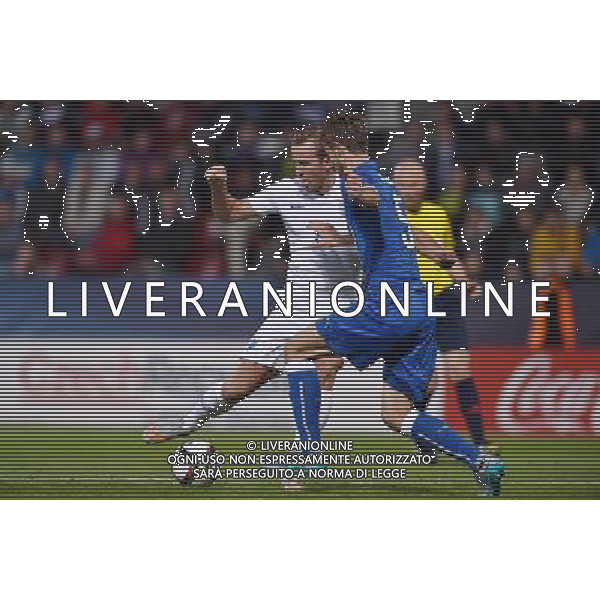 2015.06.24 OLOMOUC FOOTBALL UNDER 21 CHAMPIONSHIP CZECH REPUBLIC 2015 ENGLAND VS ITALY HARRY KANE Daniele Rugani 2015.06.24 OLOMUNIEC CZECHY PILKA NOZNA MISTRZOSTWA EUROPY U21 ANGLIA - WLOCHY FOTO LUKASZ LASKOWSKI / PRESSFOCUS / NEWSPIX.PL --- Newspix.pl /AGENZIA ALDO LIVERANI Sas - ITALY ONLY - EDITORIAL USE ONLY - Inghilterra - Italia UEFA Under 21 Championship 2015 Group B Olomouc (Repubblica Ceca) - 24.06.2015 *** Local Caption *** www.newspix.pl mail us: info@newspix.pl call us: 0048 022 23 22 222 --- Polish Picture Agency by Ringier Axel Springer Poland