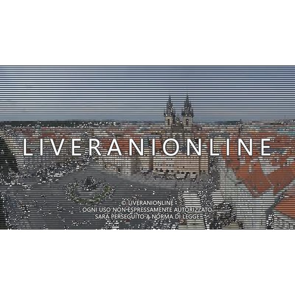 Citta\' di Praga - Repubblica Ceca Praga (Repubblica Ceca) - 25.06.2015 Nella Foto:Staromestske namesti - Piazza dell cittÃ  vecchia di Praga con la chiesa di Santa Maria di Tyn /Ph.Vitez-Ag. Aldo Liverani