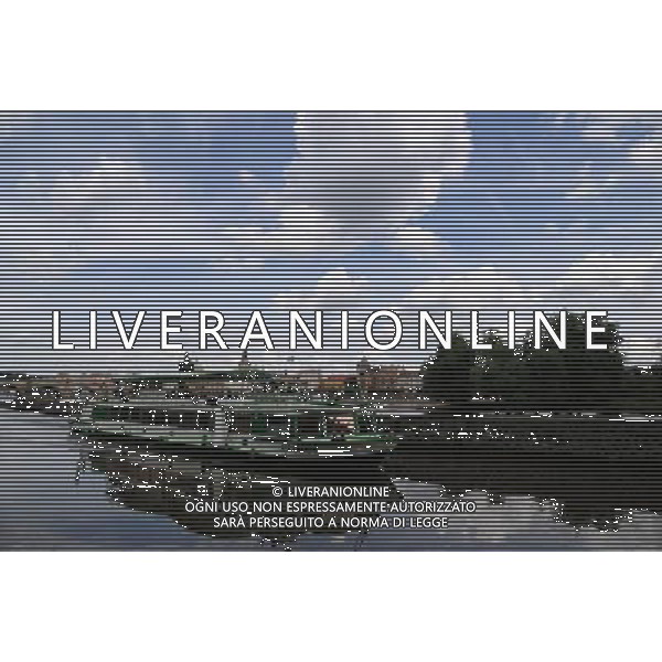 Citta\' di Praga - Repubblica Ceca Praga (Repubblica Ceca) - 25.06.2015 Nella Foto:Barche turistiche su fiume Moldava /Ph.Vitez-Ag. Aldo Liverani