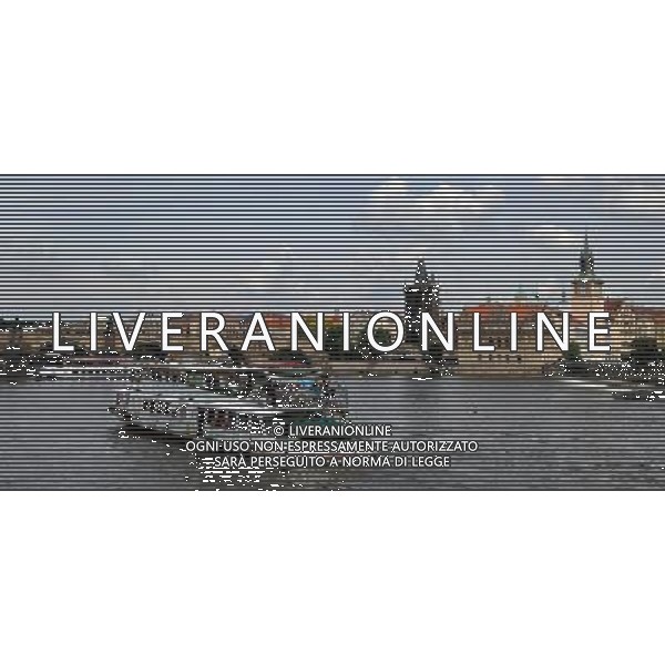 Citta\' di Praga - Repubblica Ceca Praga (Repubblica Ceca) - 25.06.2015 Nella Foto:Ponte Carlo e particolari e Barche turistiche sul fiume Moldava /Ph.Vitez-Ag. Aldo Liverani
