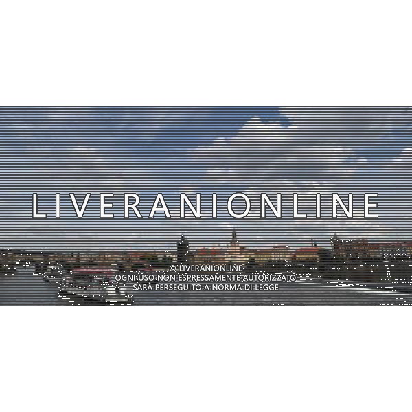 Citta\' di Praga - Repubblica Ceca Praga (Repubblica Ceca) - 25.06.2015 Nella Foto:Ponte Carlo e particolari e Barche turistiche sul fiume Moldava /Ph.Vitez-Ag. Aldo Liverani