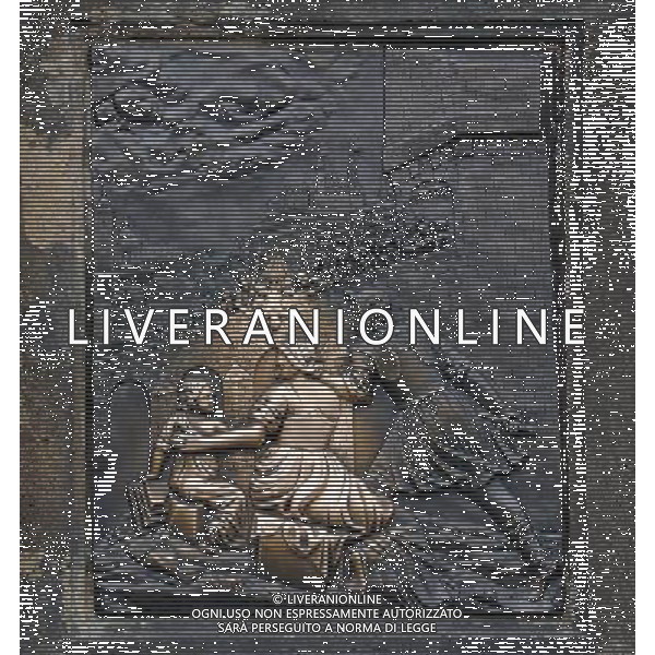 Citta\' di Praga - Repubblica Ceca Praga (Repubblica Ceca) - 25.06.2015 Nella Foto:Ponte Carlo e particolari le figure non annerite per lo sfregamento dei turisti per buon auspicio /Ph.Vitez-Ag. Aldo Liverani