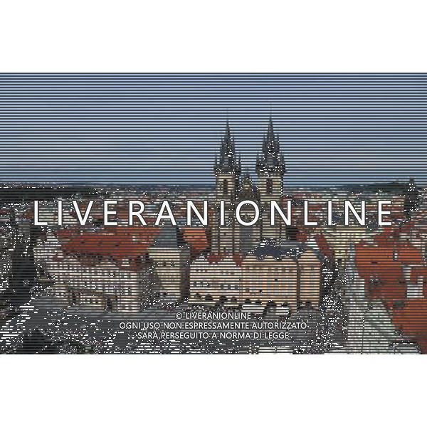 Citta\' di Praga - Repubblica Ceca Praga (Repubblica Ceca) - 25.06.2015 Nella Foto:Piazza Vicolo e Tetti della citta\' vecchia e chiesa di Santa Maria di Tyn /Ph.Vitez-Ag. Aldo Liverani