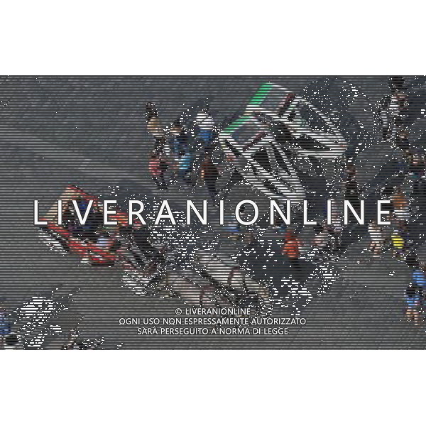 Citta\' di Praga - Repubblica Ceca Praga (Repubblica Ceca) - 25.06.2015 Nella Foto:Carrozze a cavallo e taxi a pedali elettrici /Ph.Vitez-Ag. Aldo Liverani