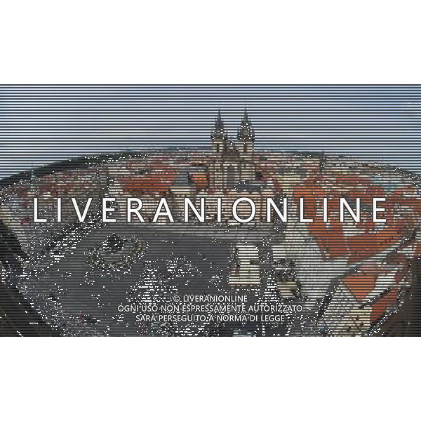 Citta\' di Praga - Repubblica Ceca Praga (Repubblica Ceca) - 25.06.2015 Nella Foto:Staromestske namesti - Piazza dell cittÃ  vecchia di Praga con la chiesa di Santa Maria di Tyn /Ph.Vitez-Ag. Aldo Liverani