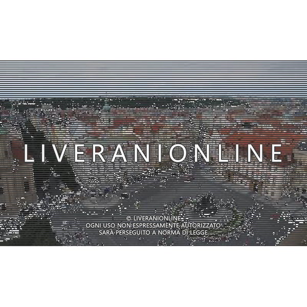 Citta\' di Praga - Repubblica Ceca Praga (Repubblica Ceca) - 25.06.2015 Nella Foto:Staromestske namesti - Piazza dell cittÃ  vecchia di Praga con la chiesa di Santa Maria di Tyn /Ph.Vitez-Ag. Aldo Liverani