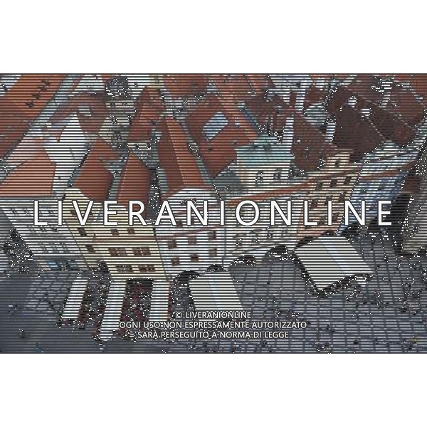 Citta\' di Praga - Repubblica Ceca Praga (Repubblica Ceca) - 25.06.2015 Nella Foto:Staromestske namesti - Piazza dell cittÃ  vecchia di Praga con la chiesa di Santa Maria di Tyn vicoli e tetti della citta\' vecchia /Ph.Vitez-Ag. Aldo Liverani