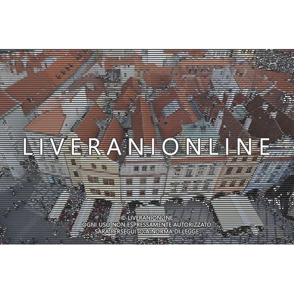 Citta\' di Praga - Repubblica Ceca Praga (Repubblica Ceca) - 25.06.2015 Nella Foto:Staromestske namesti - Piazza dell cittÃ  vecchia di Praga con la chiesa di Santa Maria di Tyn vicoli e tetti della citta\' vecchia /Ph.Vitez-Ag. Aldo Liverani