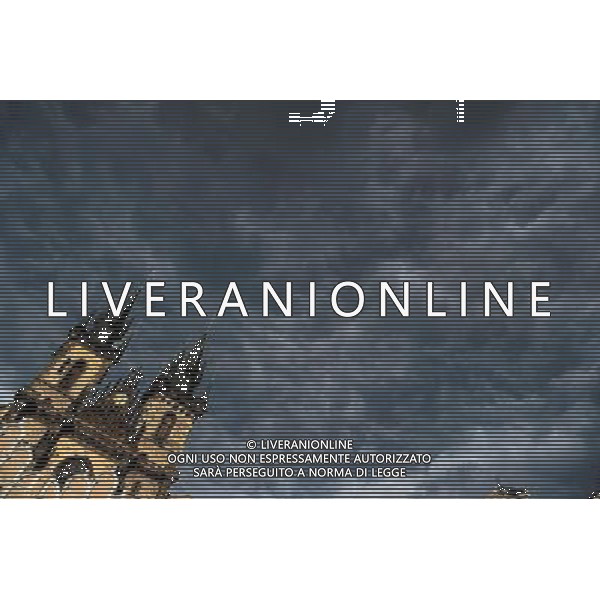 Citta\' di Praga - Repubblica Ceca Praga (Repubblica Ceca) - 25.06.2015 Nella Foto:Artisti di strada nella Staromestske namesti - Piazza dell cittÃ  vecchia di Praga con la chiesa di Santa Maria di Tyn /Ph.Vitez-Ag. Aldo Liverani