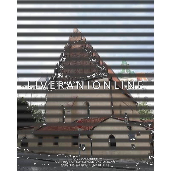 Citta\' di Praga - Repubblica Ceca Praga (Repubblica Ceca) - 25.06.2015 Nella Foto:Quartiere Ebraico - Sinagoda Vecchia/Nuova - La Sinagoga in funzione piÃ¹ antica d\'Europa - Sul soffitto ancora intatto il rabbino Loew nella fine del 1600 creava e custodiva il leggendario Golem /Ph.Vitez-Ag. Aldo Liverani