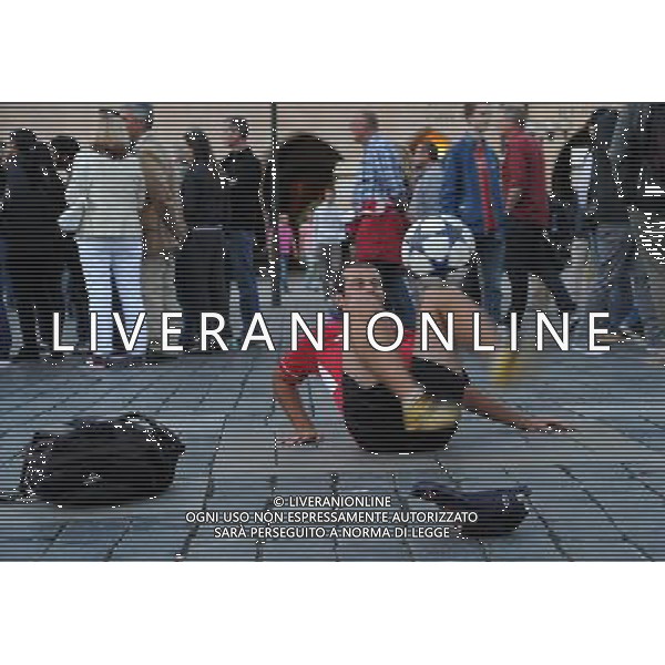 Citta\' di Praga - Repubblica Ceca Praga (Repubblica Ceca) - 25.06.2015 Nella Foto:Artisti di Strada nella Piazza della vecchia citta\' /Ph.Vitez-Ag. Aldo Liverani