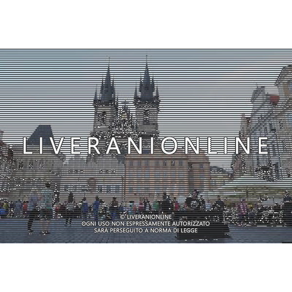 Citta\' di Praga - Repubblica Ceca Praga (Repubblica Ceca) - 25.06.2015 Nella Foto:Artisti di Strada nella Piazza della vecchia citta\' /Ph.Vitez-Ag. Aldo Liverani