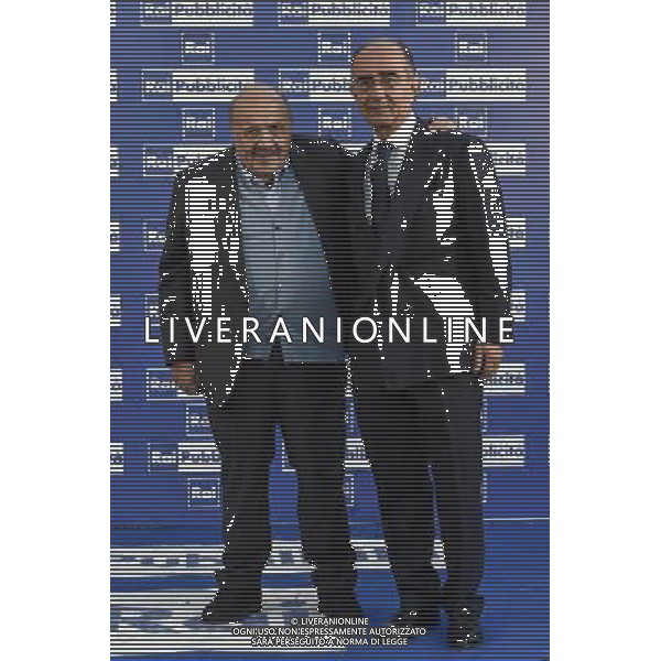 Roma - 25/06/2015 - Villa Piccolomini - Presentazione palinsesti Rai 2015-2016 - nella foto: Maurizio Costanzo con il direttore di Rai 1 Giancarlo Leone / Ph. Fabrizio Corradetti - Ag. Aldo Liverani sas