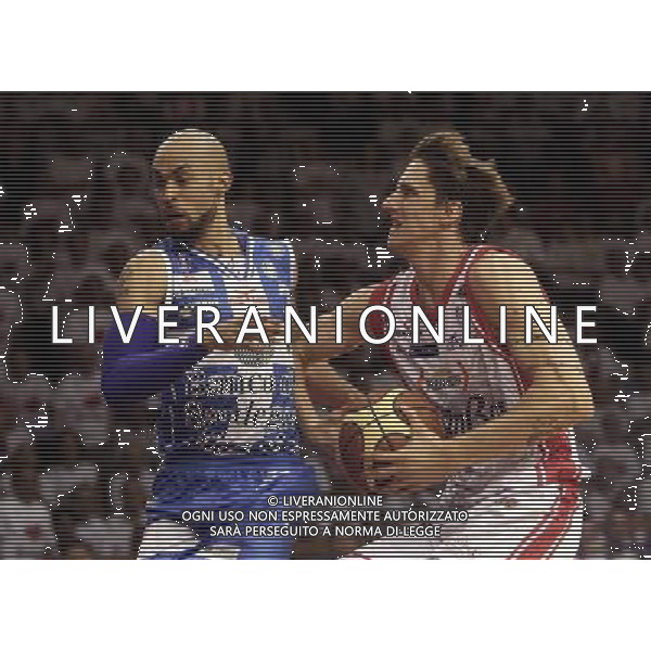 REGGIO EMILIA 26 GIUGNO 2015 / CAMPIONATO LEGABASKET SERIE A 2014-2015 /FINALE SCUDETTO PLAYOFF GARA 7 / GRISSIN BON REGGIO EMILIA VS BANCO DI SARDEGNA SASSARI / NELLA FOTO: POLONARA E LOGAN / FOTO FRANCESCA SOLI - AGENZIA ALDO LIVERANI SAS