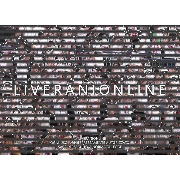 REGGIO EMILIA 26 GIUGNO 2015 / CAMPIONATO LEGABASKET SERIE A 2014-2015 /FINALE SCUDETTO PLAYOFF GARA 7 / GRISSIN BON REGGIO EMILIA VS BANCO DI SARDEGNA SASSARI / NELLA FOTO: IL PUBBLICO DI REGGIO EMILIA / FOTO FRANCESCA SOLI - AGENZIA ALDO LIVERANI SAS