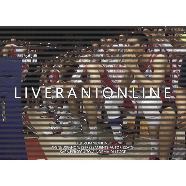REGGIO EMILIA 26 GIUGNO 2015 / CAMPIONATO LEGABASKET SERIE A 2014-2015 /FINALE SCUDETTO PLAYOFF GARA 7 / GRISSIN BON REGGIO EMILIA VS BANCO DI SARDEGNA SASSARI / NELLA FOTO: CINCIARINI SI DISPERA A FINE GARA / FOTO FRANCESCA SOLI - AGENZIA ALDO LIVERANI SAS