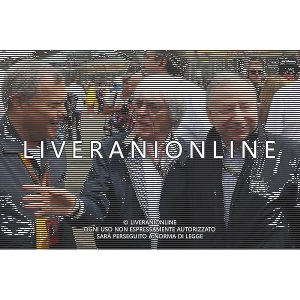 (L to R): Sir Martin Sorrell (GBR) WPP CEO with Bernie Ecclestone (GBR) and Jean Todt (FRA) FIA President. 05.07.2015. Formula 1 World Championship, Rd 9, British Grand Prix, Silverstone, England, Race Day. AG ALDO LIVERANI SAS ONLY ITALY
