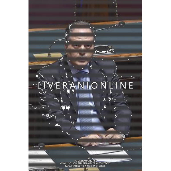 Roma - 07/07/2015 - Montecitorio - Seduta pubblica - nella foto: Giuseppe Castiglione sottosegretario Politiche agricole alimentari e forestali / Ph. Fabrizio Corradetti - Ag. Aldo Liverani Sas