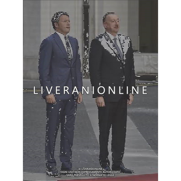 Roma - 09/07/2015 - Palazzo Chigi - Il Presidente del Consiglio Matteo Renzi incontra il Presidente della Repubblica dell\'Azerbaijan Ilham Aliyev - nella foto: Matteo Renzi e Ilham Aliyev durante gli inni nazionale / Ph. Fabrizio Corradetti - Ag. Aldo Liverani Sas