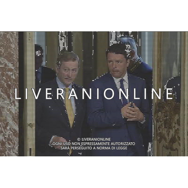 Roma - 10/07/2015 - Palazzo Chigi - Il Presidente del Consiglio dei Ministri Matteo Renzi incontra il Primo Ministro della Repubblica dâ€™Irlanda Enda Kenny - nella foto: Matteo Renzi e Enda Kenny entrano nella Sala dei Galeoni per la conferenza stampa / Ph. Fabrizio Corradetti - Ag. Aldo Liverani sas