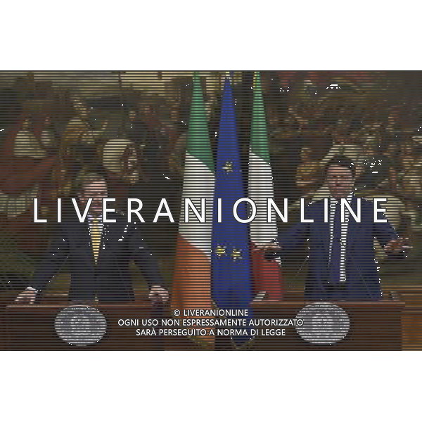 Roma - 10/07/2015 - Palazzo Chigi - Il Presidente del Consiglio dei Ministri Matteo Renzi incontra il Primo Ministro della Repubblica dâ€™Irlanda Enda Kenny - nella foto: Matteo Renzi e Enda Kenny / Ph. Fabrizio Corradetti - Ag. Aldo Liverani sas