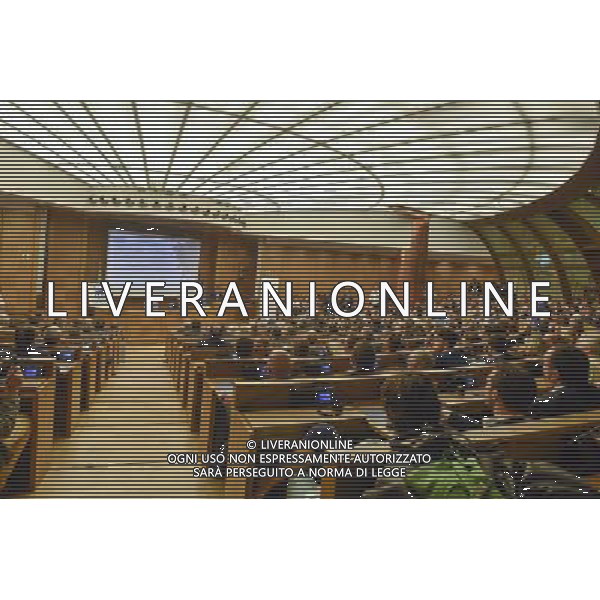 Roma - 16/07/2015 - Montecitorio - Aula dei gruppi - Raffaele Fitto presenta il nuovo movimento \' Conservatori e Riformisti \' - nella foto: La sala durante l\'intervento di Raffaele Fitto / Ph. Fabrizio Corradetti - Ag. Aldo Liverani Sas