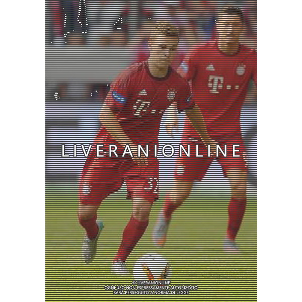 firo Fu§ball,Fussball, 11.07.2015 1. Bundesliga Saison 2015/2016 Team Presentation, TeamprŠsentation, FC Bayern MŸnchen, Muenchen, FCB, Einzelaktion, Joshua Kimmich, Bayern, $worldrightsEs gelten unsere AGB, einsehbar auf www.firosportphoto.de copyright by firo sportphoto: Coesfelder Str.207 48249 DŸlmen www.firosportphoto.de mail@firosportphoto.de (V o l k s b a n k B o c h u m - W i t t e n ) BLZ.: 430 601 29 Kt. Nr.: 341 117 100 Tel:Ê 02594 - 9916004 Fax:Ê02594 - 9916005 AG ALDO LIVERANI SAS ONLY ITALY