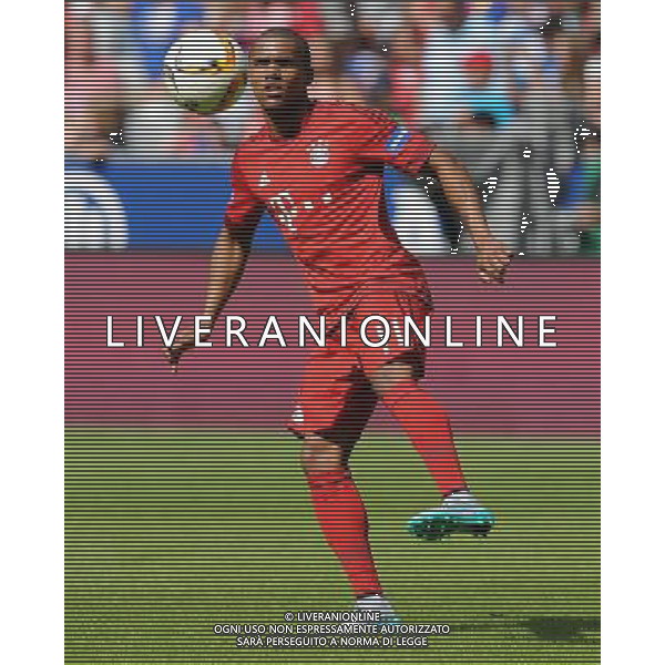 firo Fu§ball,Fussball, 11.07.2015 1. Bundesliga Saison 2015/2016 Team Presentation, TeamprŠsentation, FC Bayern MŸnchen, Muenchen, FCB, Einzelaktion, Douglas Costa, Bayern, $worldrightsEs gelten unsere AGB, einsehbar auf www.firosportphoto.de copyright by firo sportphoto: Coesfelder Str.207 48249 DŸlmen www.firosportphoto.de mail@firosportphoto.de (V o l k s b a n k B o c h u m - W i t t e n ) BLZ.: 430 601 29 Kt. Nr.: 341 117 100 Tel:Ê 02594 - 9916004 Fax:Ê02594 - 9916005 AG ALDO LIVERANI SAS ONLY ITALY