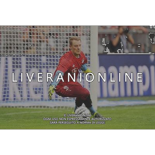 firo Fu§ball,Fussball, 11.07.2015 1. Bundesliga Saison 2015/2016 Team Presentation, TeamprŠsentation, FC Bayern MŸnchen, Muenchen, FCB, ganze Figur, Gestik, Manuel Neuer, Bayern, $worldrightsEs gelten unsere AGB, einsehbar auf www.firosportphoto.de copyright by firo sportphoto: Coesfelder Str.207 48249 DŸlmen www.firosportphoto.de mail@firosportphoto.de (V o l k s b a n k B o c h u m - W i t t e n ) BLZ.: 430 601 29 Kt. Nr.: 341 117 100 Tel:Ê 02594 - 9916004 Fax:Ê02594 - 9916005 